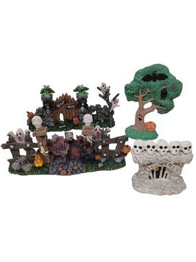 Halloween Village Figurines Spooky Haunted Fence Ghosts Tree Bats Decor #E-M3